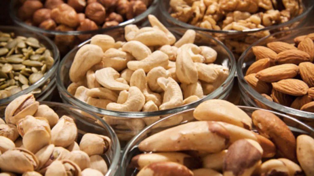 If you want to store dry fruits for a long time, then follow these tips, it will not go bad
