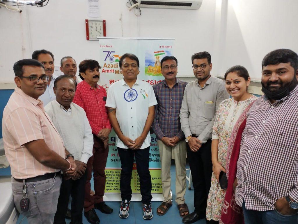 Legendary writer, orator, author, columnist Ankita Mulani donates 100th blood