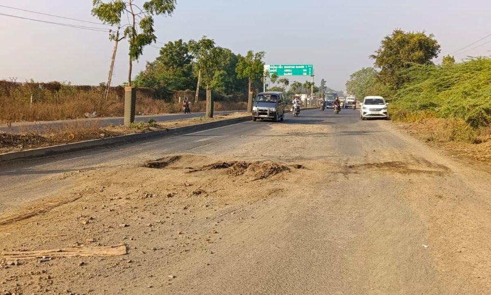 Death pits on state highway near Khodiyar temple near Sihore; Deteriorating condition of highways