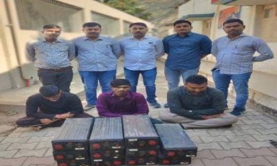 LCB nabbed three persons stealing batteries in Bhavnagar