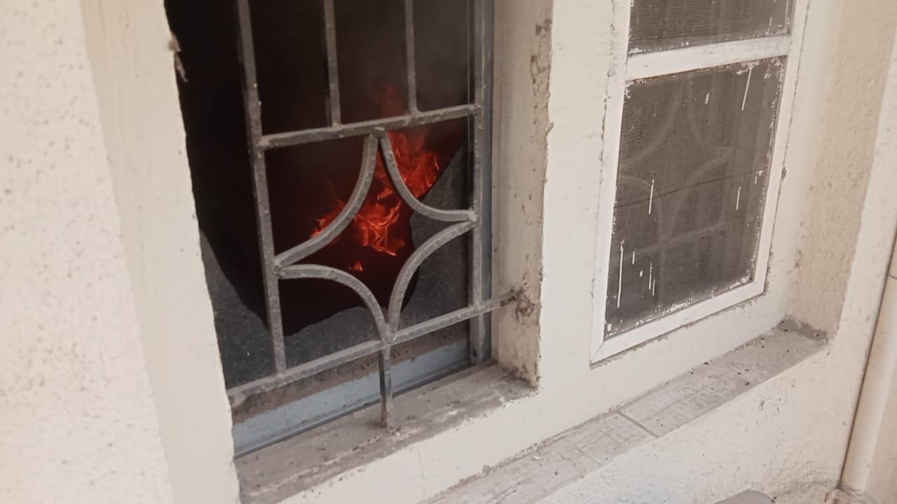 When a fire broke out in a residential house in Panjrapol area of Sihore, the fire brigade reached the scene and prevented the loss of lakhs.