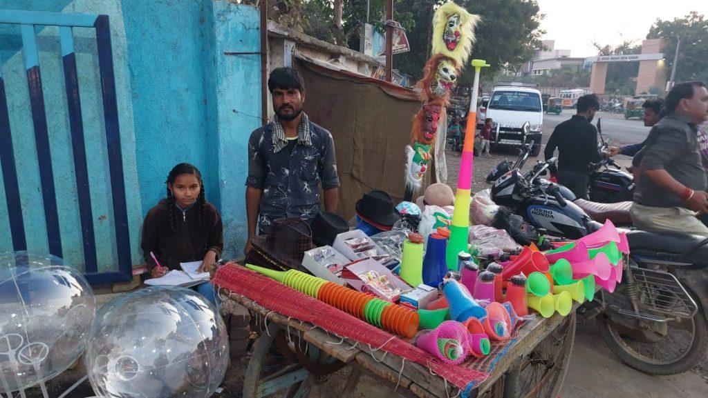 Daughter of Shankarbhai Kankoria of Sihore studies in class 10th and helps her father in running the household.