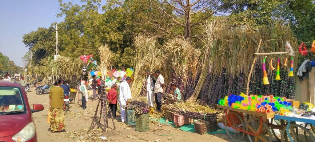 On the eve of Uttarayan in Sihore, customers thronged to buy kite-strings