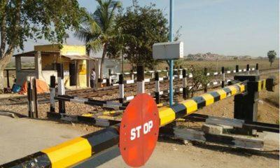 Railway gate on Sihore-Ahmedabad highway is a headache for pedestrians; Demand for overbridges