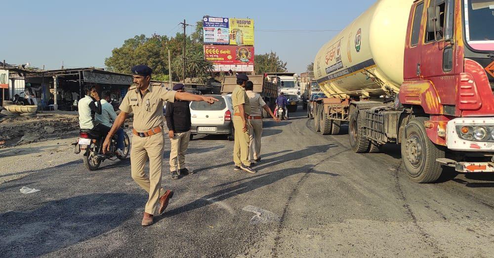 The matter reached the Chief Minister and the system came to a standstill; Bismar road work started around Tana Chowkdi of Sihore
