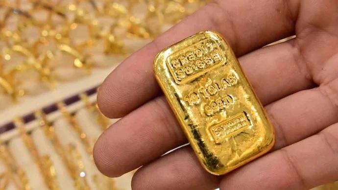 2-men-from-gariadhar-took-away-10-lakhs-by-asking-uncle-nephew-of-rajpara-near-sihore-to-give-gold-biscuits-cheaply