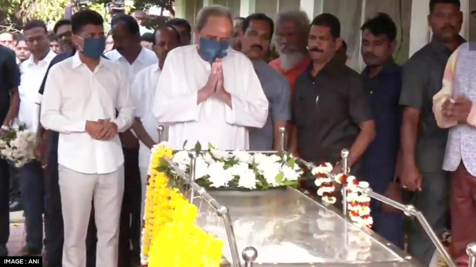 the-late-ministers-last-rites-will-be-performed-with-state-honours-cm-patnaik-arrived-to-pay-his-respects
