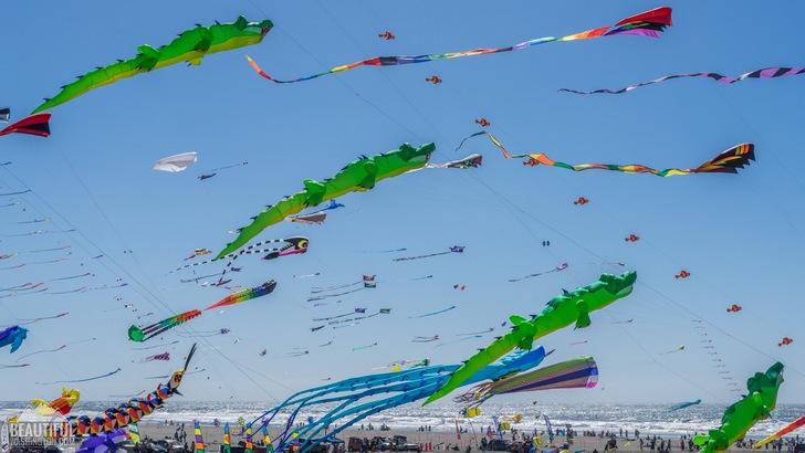 Kite Festival 2023: International Kite Festival kicks off in Gujarat, 68 countries to participate in celebrations