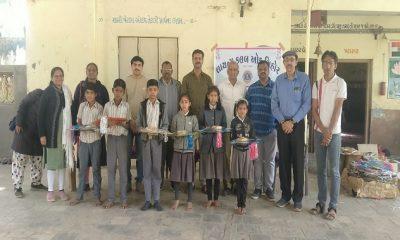 Kite Cheeky distribution to school children by Sihore Lions Club Group