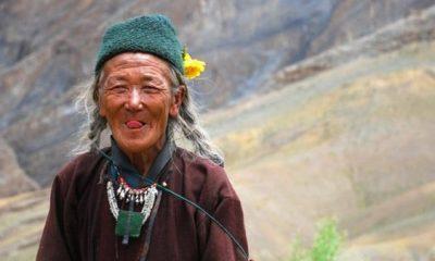  welcome-guest-by-showing-the-tongue-in-tibet