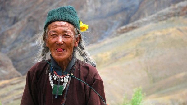  welcome-guest-by-showing-the-tongue-in-tibet