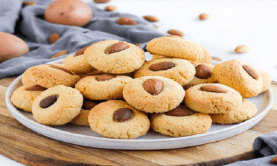 Make tasty almond cookies at home for kids, follow this easy recipe