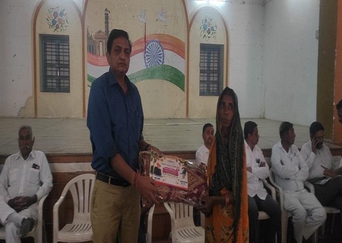 Panetra was distributed to the girls of the mass marriage festival organized by Sihore Taluka Koli Sena