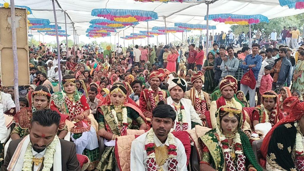 Group marriage festivals were organized by Ambala Samaj Dharma Seva Samiti