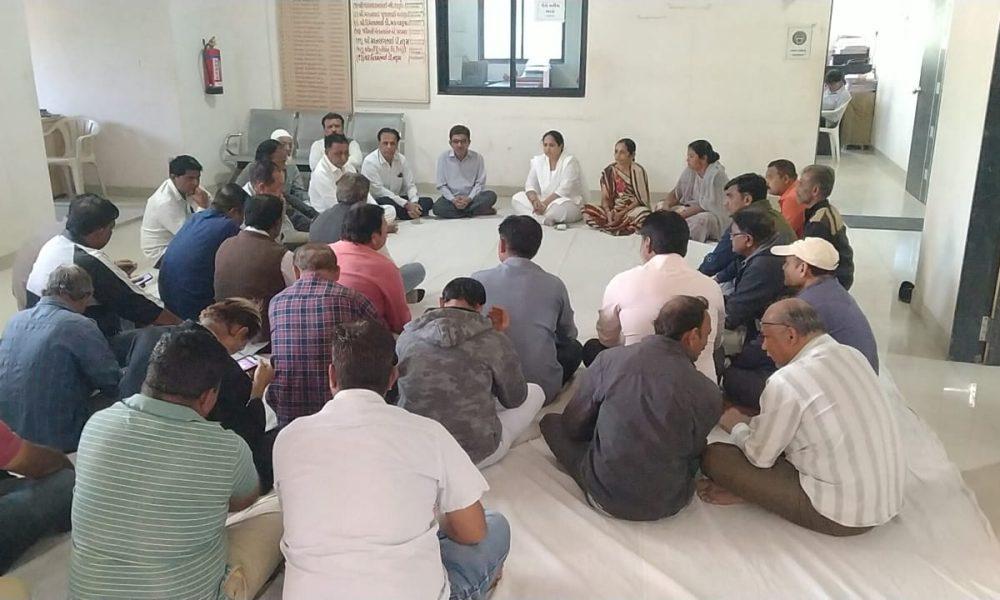 Mukeshbhai Jani's sad demise, condolence meeting in Sihore municipality