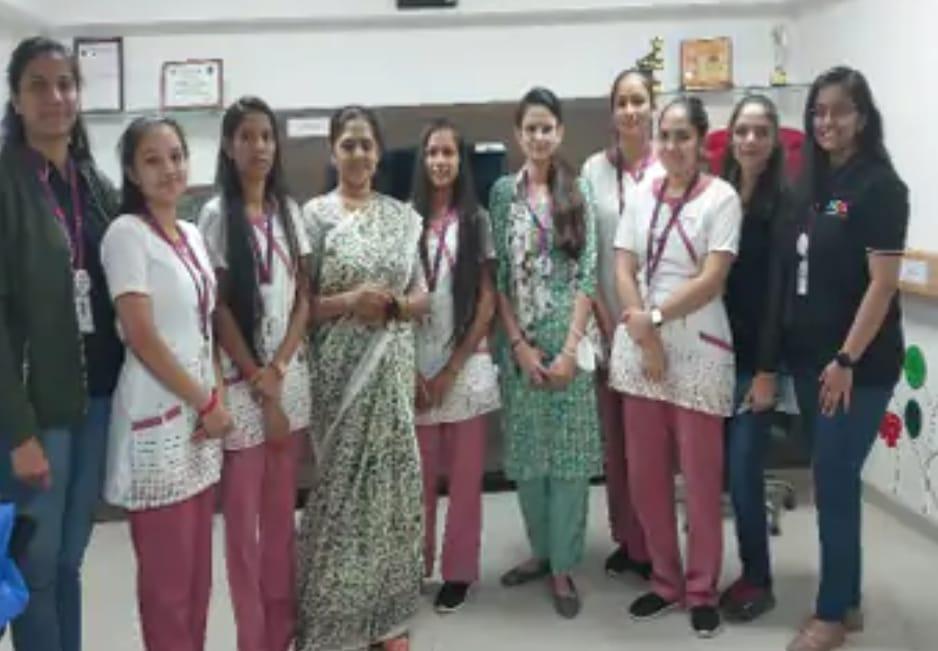 hair-donation-drive-organized-by-hcg-hospital-bhavnagar-on-the-occasion-of-world-cancer-day-first-of-all-the-mayor-donated-hair