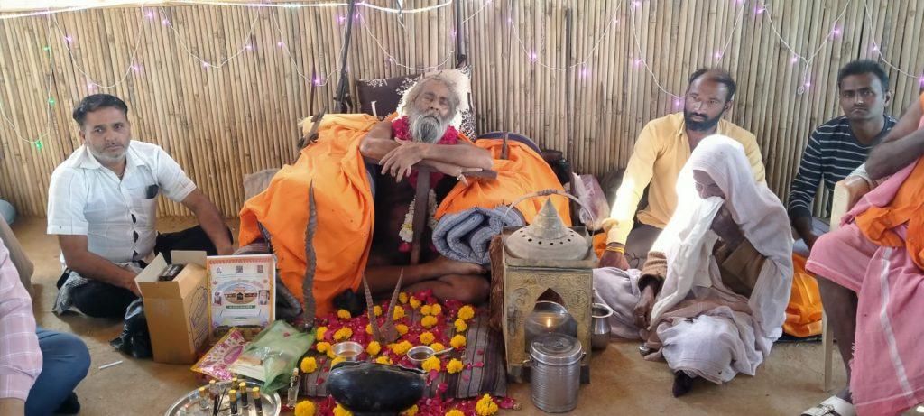 Venerable Mahant Devlok of Gandhari Ashram on Tana Road in Sihore misses