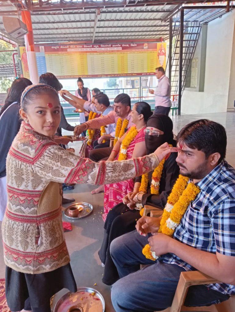 sihore-valentines-day-was-celebrated-in-a-unique-way-at-vidyamanjari-gyanpith