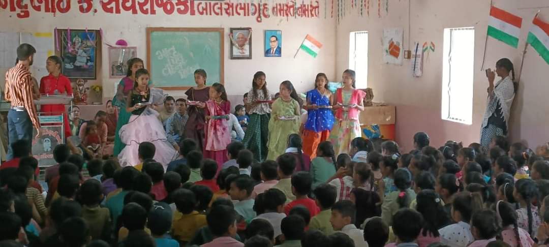 dhasa-village-k-w-matru-vandan-and-pitru-vandan-program-was-held-in-the-school