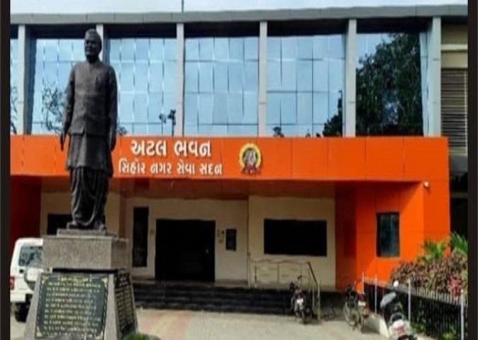 the-big-bust-74-bogus-firms-and-tax-evasion-of-137-crores-were-caught-in-palitana
