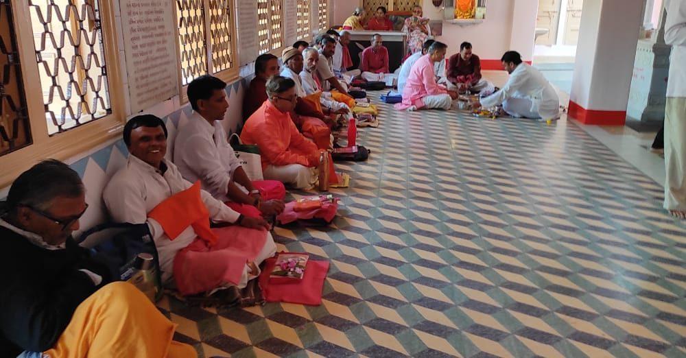 Sihore: In Chhoti Kashi, devotees flock to Ghodapur for darshan in many Shivalayas on the occasion of Mahashivratri.