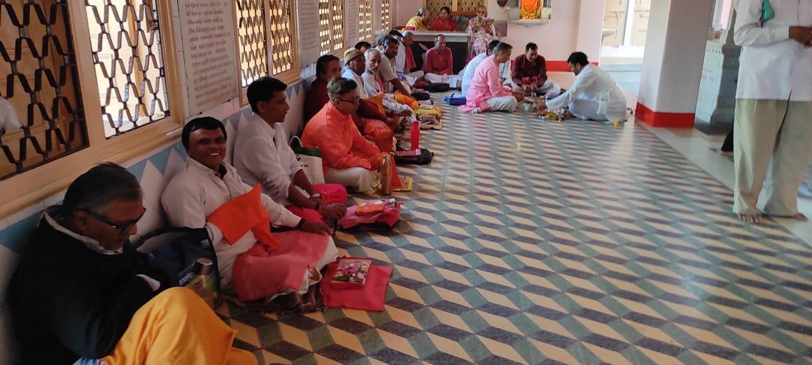 Sihore: In Chhoti Kashi, devotees flock to Ghodapur for darshan in many Shivalayas on the occasion of Mahashivratri.