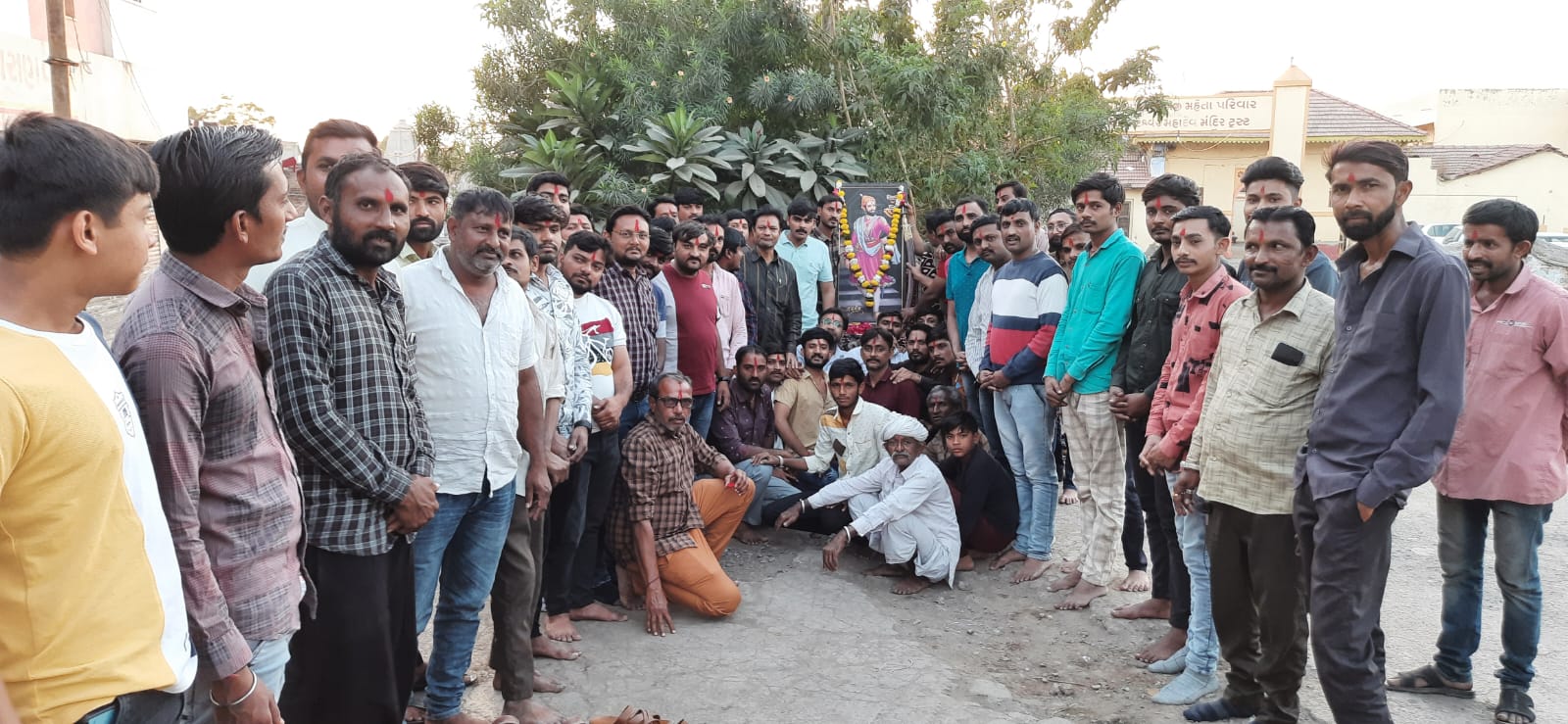 Floral tributes to Shivaji Maharaj in Sihore