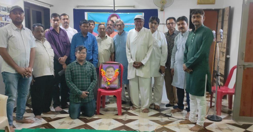 You will not be mistaken; Tears in the eyes of everyone present at the Swaranjali program held in memory of Swa Mukeshbhai Jani
