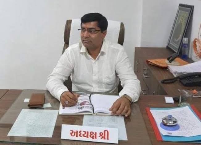water-problem-to-come-to-an-end-efforts-to-fill-sihore-gautameshwar-lake-under-all-scheme-municipal-president-met-with-the-chief-minister