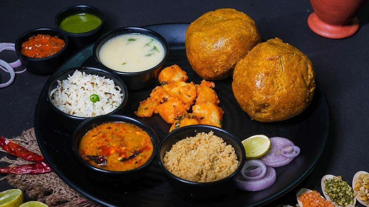 If you are in Madhya Pradesh, you must try these famous traditional dishes
