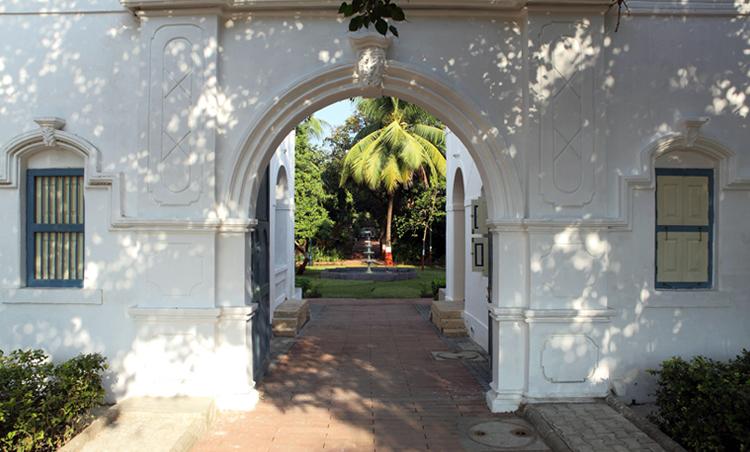 Dhirubhai Ambani's childhood was spent in this house in Gujarat, the house is more than 100 years old.