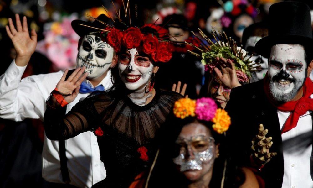 Day of the Dead: The souls of the deceased celebrate with the family, the dance is done! This is a strange tradition