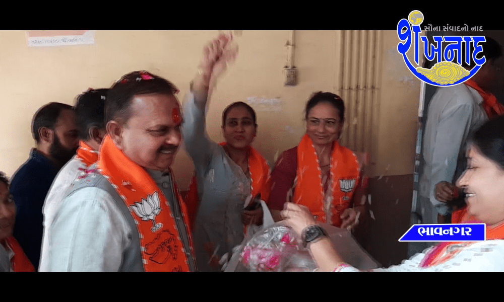 Inauguration ceremony of RC Makwana was held as Bhavnagar District President BJP.