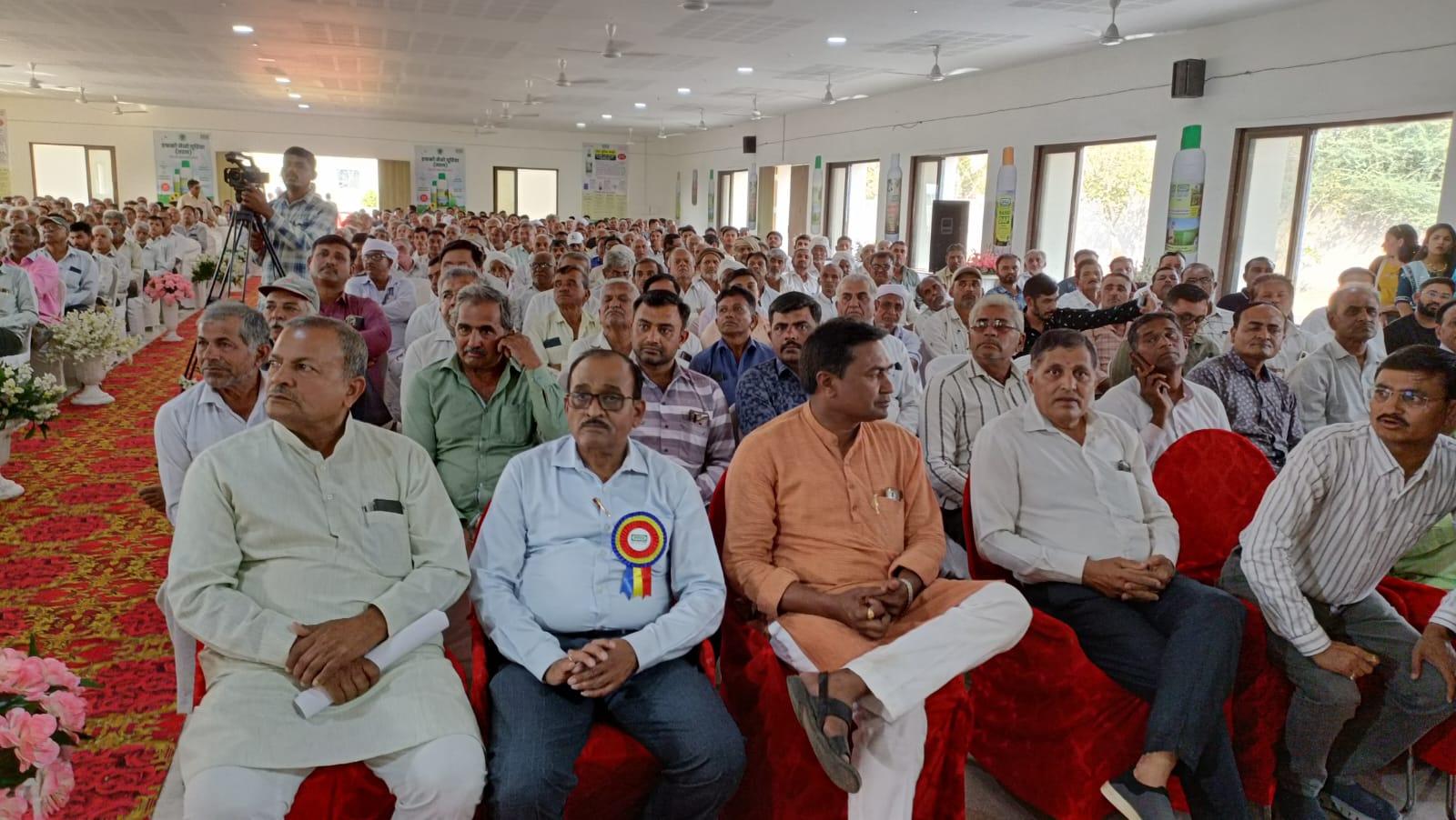 Union Minister in Palitana Dr. IFFCO Cooperative Convention was held under the chairmanship of Mansukhbhai Mandaviya