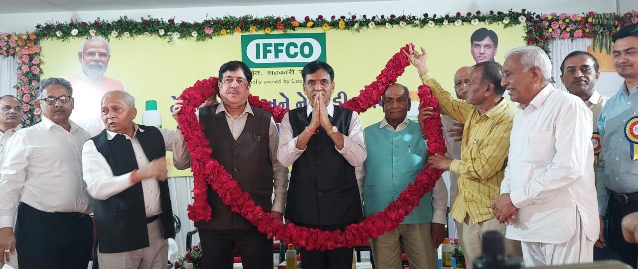 Union Minister in Palitana Dr. IFFCO Cooperative Convention was held under the chairmanship of Mansukhbhai Mandaviya