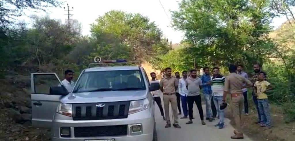 Dead body of leopard found in Sihore's Dipadia Dungar - Chakchar Machi