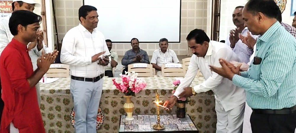 principals-role-is-important-for-student-and-teacher-centered-education-shri-bhadrayu-vachrajani