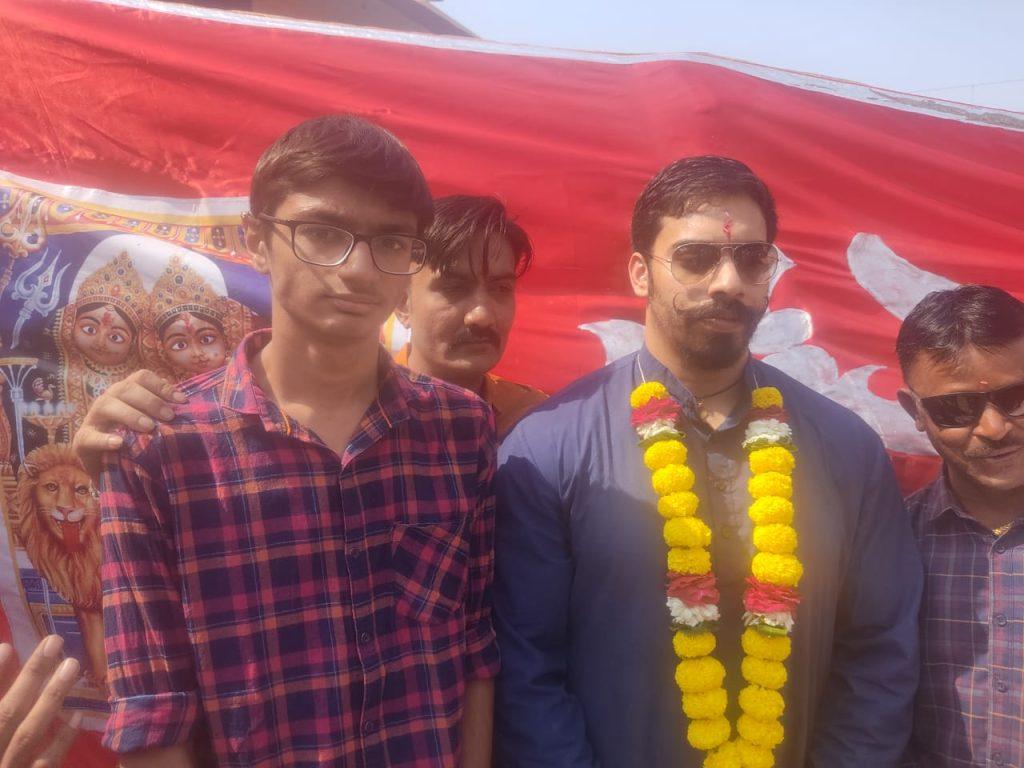 from-bhavnagar-to-chotila-padayatra-sangha-yuvraj-departed