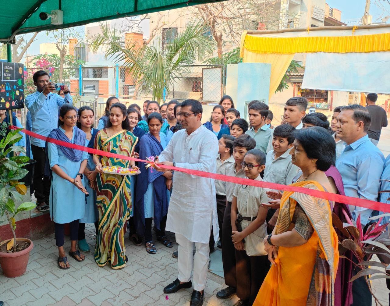 Science Exhibition and Fair was celebrated at Sihore Gnanmanjari Modern School