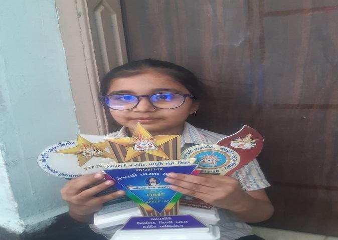 Parent meeting is a bridge between parent, child and teacher: Parent meeting was held at Sihore Vidyamanjari Gyan Peeth School.