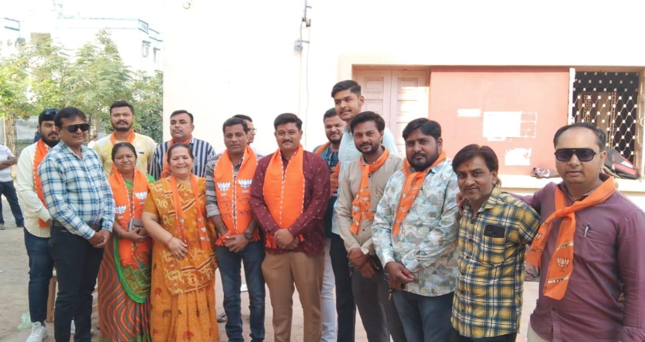 Sihore BJP Yuva Morcho wishes the students of the board