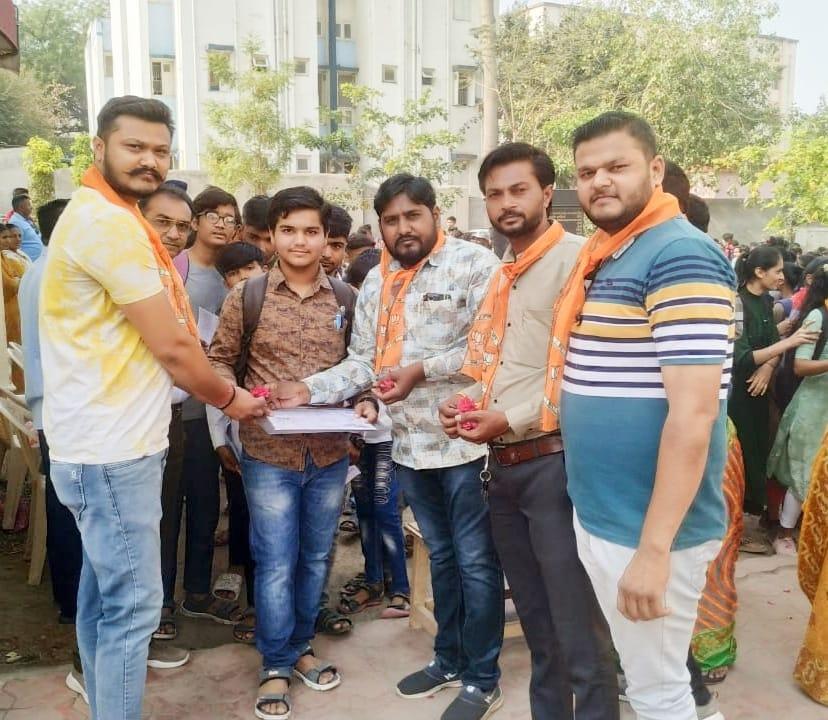 Sihore BJP Yuva Morcho wishes the students of the board