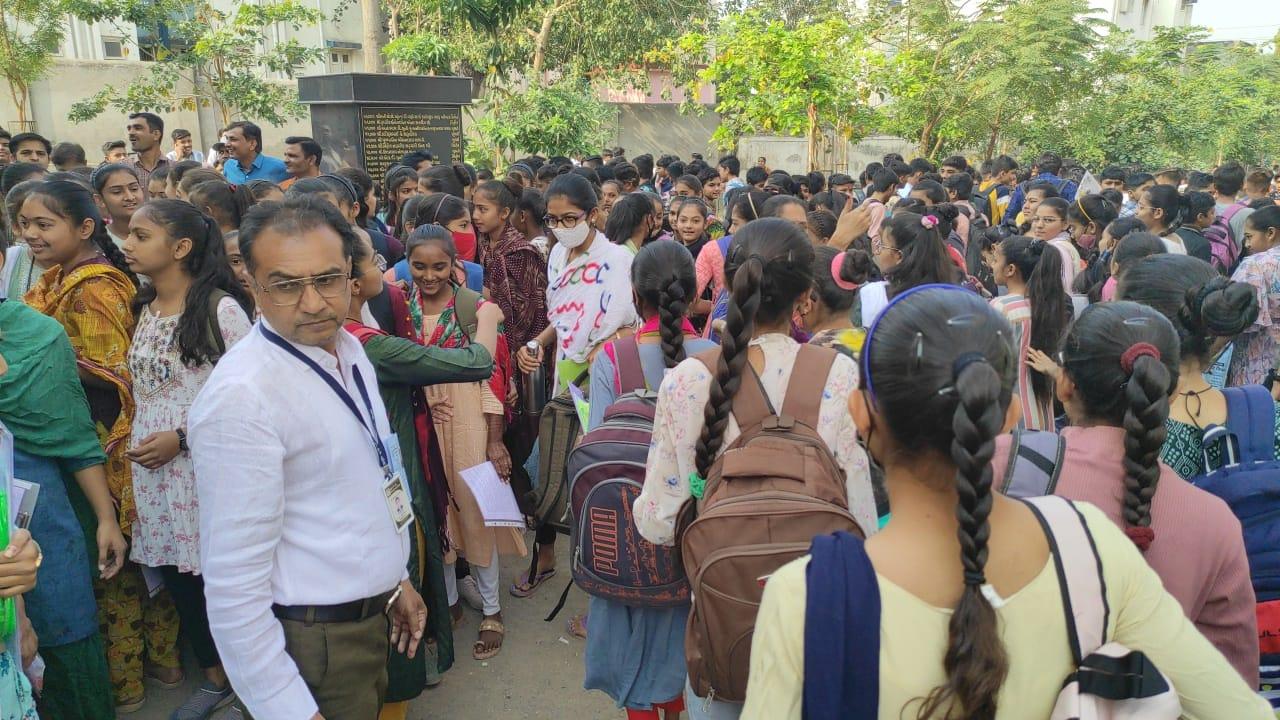 Sihor; Class 10 Gujarati Paper Very Easy: The Village Speaks and Question Essay on Benefits of Mobile