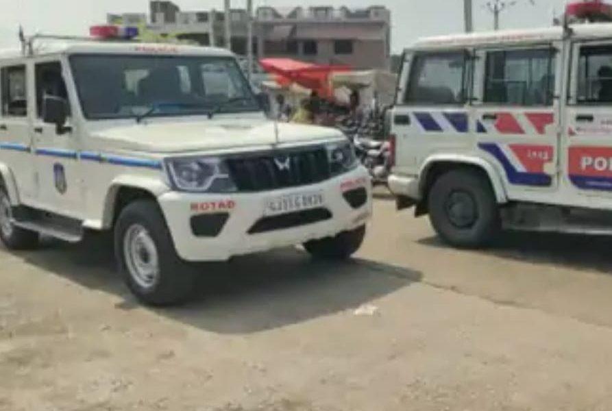 An accident occurred between a truck and a bike on Garhda road in Botad city; 55-year-old bike driver killed, truck driver arrested