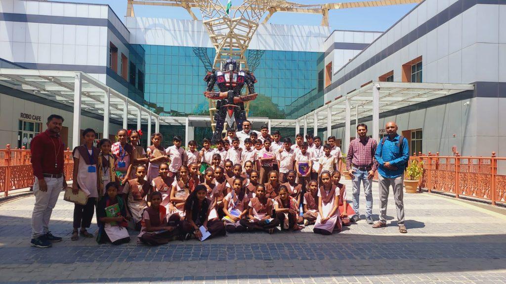 children-of-sihor-dhrupka-primary-school-visited-science-city-ahmedabad