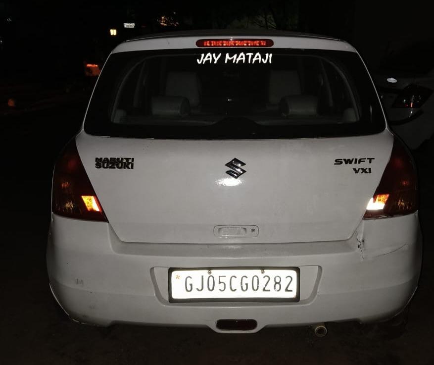 Two persons were caught with a car full of foreign liquor in Kumbharwada area of Bhavnagar
