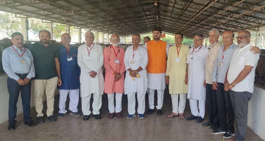 Vishwa Hindu Parishad Saurashtra Province Study Class Meeting held at Vihaldham Paiyad, - Leaders and office bearers were present.