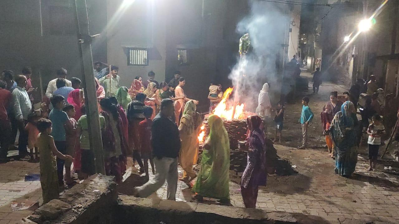 For the first time in history, Holika Dahan was interrupted by rain: The festival of colors was celebrated yesterday