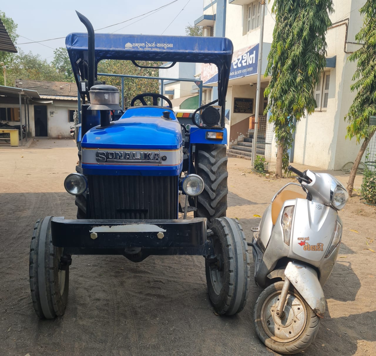 Bhavnagar; Arrest of persons with English liquor beer worth four and a half lakhs