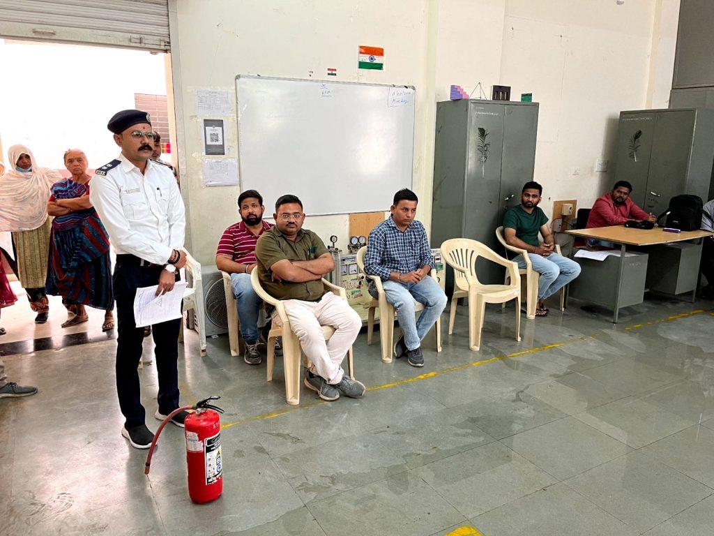 Fire safety guidance was given at ITI by Sihore Fire Brigade